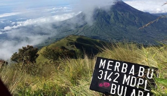 Pemandangan Merbabu, sumber : UngaranNews
