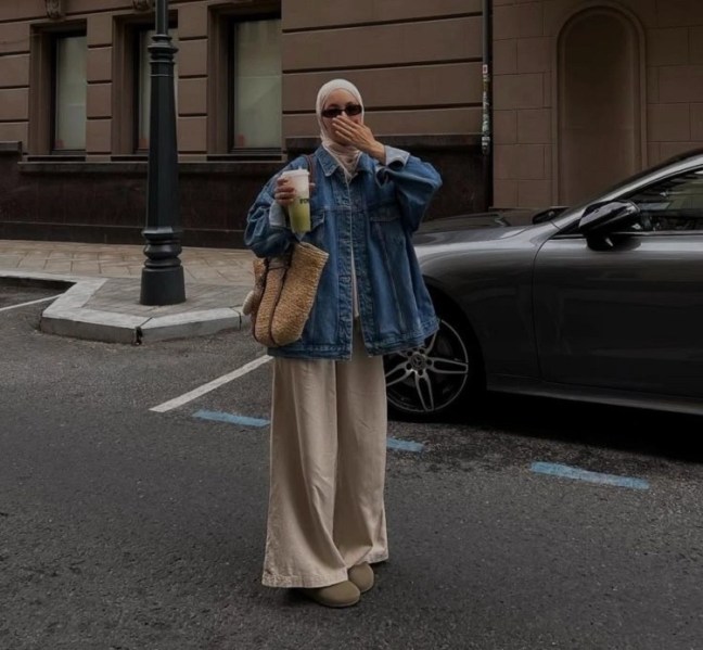 Rekomendasi outfit untuk traveling, Sumber: pinterest.com